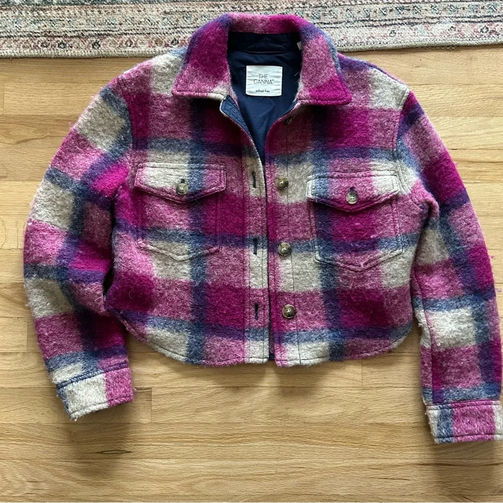 Aritzia excellent preowned